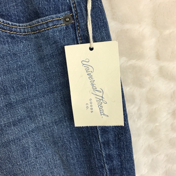 Universal Thread Mid Rise Boyfriend Jeans 24 R - Picture 4 of 8